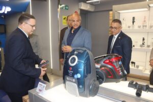 محافظ القليوبية يفتتح عيادة التأمين الصحي بمجمع مصانع العربي ببنها