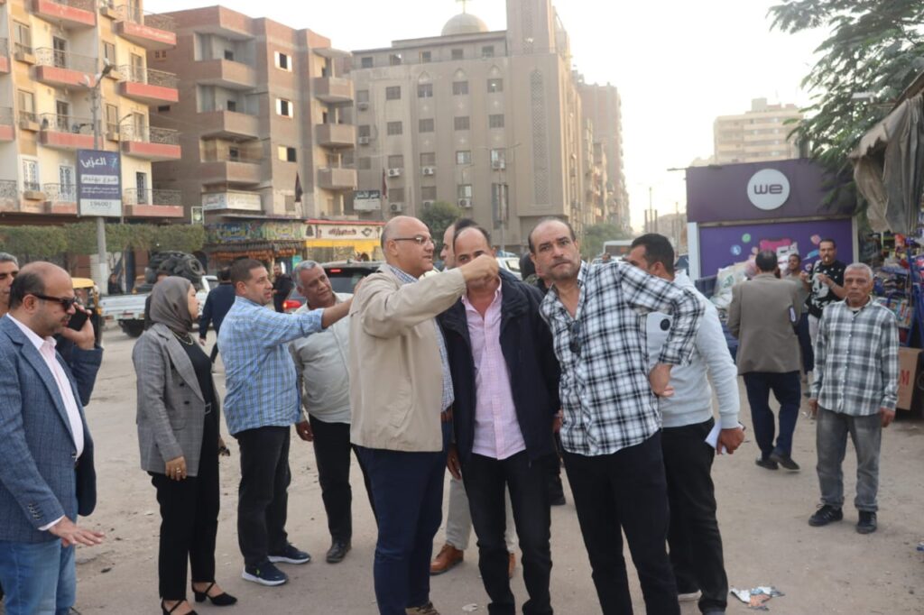 بتكلفة 340 مليون جنيه.. محافظ القليوبية يناقش خطط رصف وتطوير الطرق بالمدن