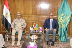 بمشاركة الشبان العالمية.. محافظ القليوبية وقائد قوات الدفاع الشعبي والعسكري يشهدان بدء فعاليات التدريب العملي المشترك