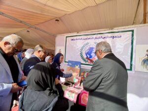 يضم منتجات الطلاب في بداية.. مدير تعليم القليوبية يشيد بجناح مدرسة الشبان معسكر القوات المسلحة