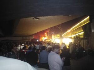 الدفع بـ 7 سيارات إطفاء للسيطرة على حريق اندلع بمصنع زيوت بالقليوبية (صور)