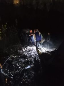 البحث عن طفلة مفقودة .. 9 مصابين في انقلاب ميكروباص بترعة بالقليوبية (صور)