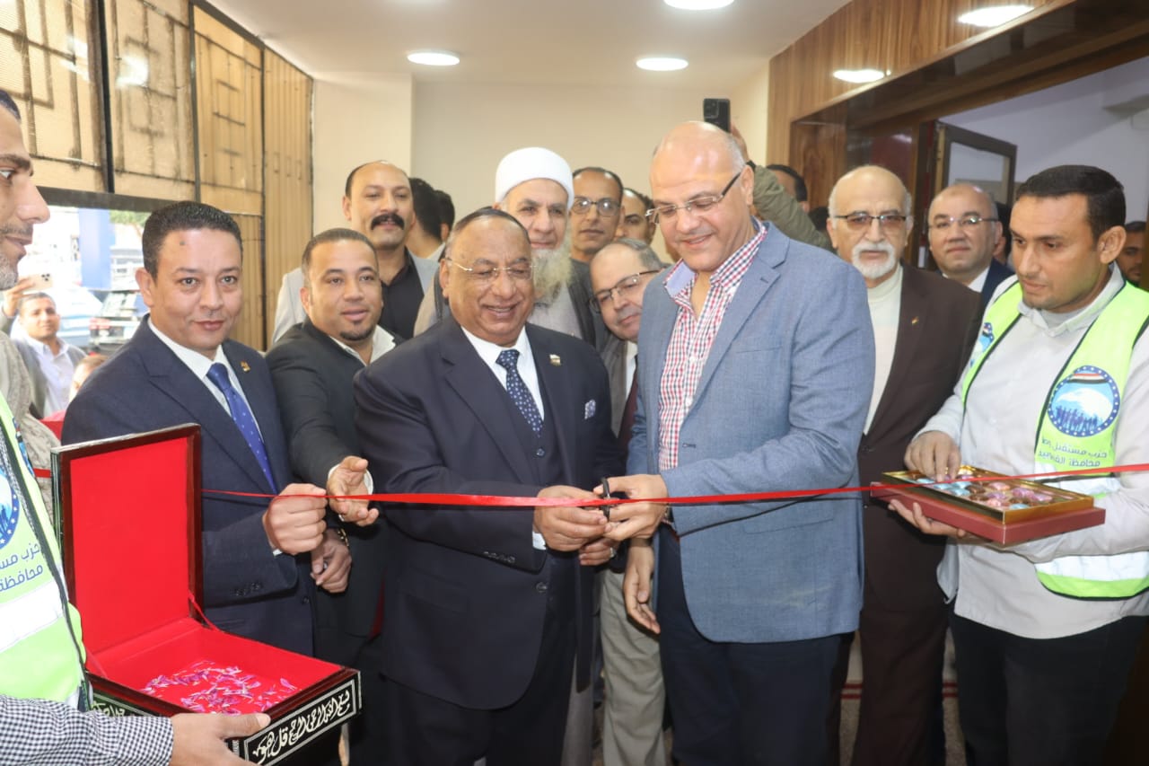 محافظ القليوبية يتفقد دار المسنين ببنها بعد تجديدها ويطمئن على النزلاء بالدار محافظ القليوبية يتفقد دار المسنين ببنها بعد تجديدها ويطمئن على النزلاء بالدار
