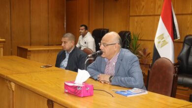 محافظ القليوبية يعقد اجتماعا بالمهندسين الجدد الذي جرى تكليفهم للعمل باليومية محافظ القليوبية يعقد اجتماعا بالمهندسين الجدد الذي جرى تكليفهم للعمل باليومية
