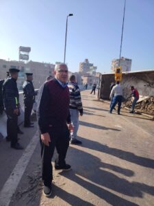 انقلاب سيارة "تريلا" أعلى الطريق الدائري في قليوب (صور)