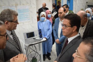 رئيس جامعة بنها يترأس اجتماع مجلس إدارة المستشفيات الجامعية ويؤكد نسعى لتقديم خدمة طبية لائقة 