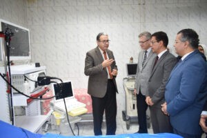 رئيس جامعة بنها يترأس اجتماع مجلس إدارة المستشفيات الجامعية ويؤكد نسعى لتقديم خدمة طبية لائقة 