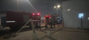 السيطرة على حريق اندلع بمحطة وقود بشبرا الخيمة (صور)