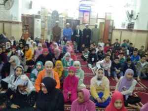 300 طفل يشاركون في برنامج لقاء الجمعة للأطفال بمسجد الرحمة بالقليوبية