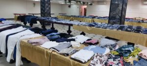 افتتاح معرض الملابس الخيري لطلاب جامعة بنها (صور)