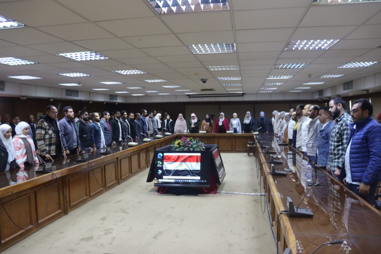 محافظ القليوبية يشهد انتهاء تدريب المهندسين الجدد بمركز التنميه المحلية بسقارة