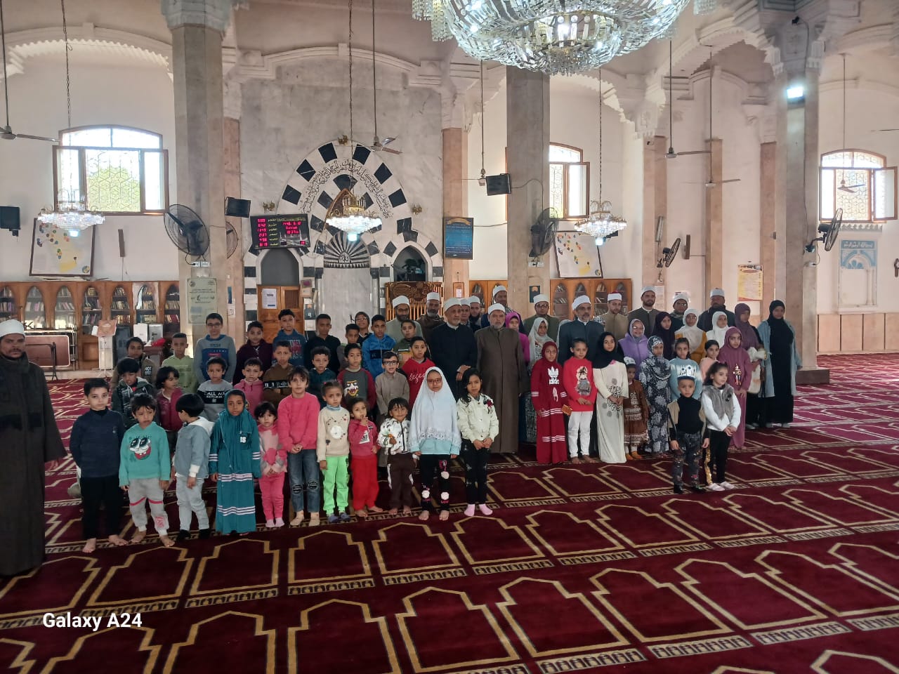 انطلاق لقاء الجمعة للأطفال بمدينة العبور (صور)