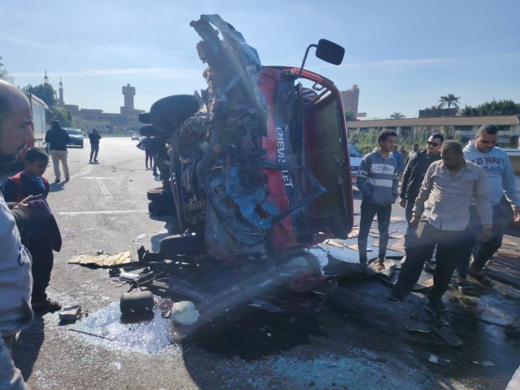 مصرع 4 أشخاص وإصابة آخر في حادث تصادم مروع على طريق بنها كفر شكر مصرع 4 أشخاص وإصابة آخر في حادث تصادم مروع على طريق بنها كفر شكر