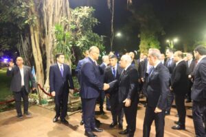 محافظ القليوبية يستقبل رئيس وزراء أذربيجان بالقناطر الخيرية