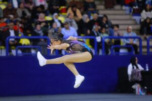 لارا بطلة من دهب حصلت علي المركز الاول جمهوري في الجمباز الايروبك