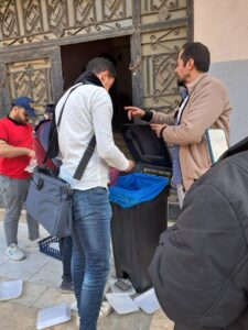 ضبط 21 كجم دواجن منتهية الصلاحية داخل مطاعم شهيرة ببنها (صور)