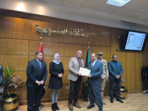 تقديرًا لجهوده .. محافظ القليوبية يكرم مصطفى عبدالحميد فرج خلال انعقاد المجلس التنفيذي