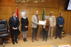 محافظ القليوبية يكرم المتميزين في مشروع صقر 141 (صور)