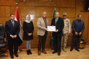 محافظ القليوبية يكرم المتميزين في مشروع صقر 141 (صور)