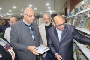 محافظ القليوبية يفتتح معرض الكتاب الأول بقصر ثقافه القناطر الخيرية (صور)