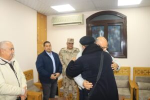 محافظ القليوبية يتفقد الكنائس لتهنئة المسيحيين باحتفالات رأس السنة الميلادية (صور)
