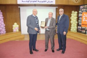 محافظ القليوبية يشهد ختام معرض القليوبية للهندسة والعلوم بهيئة الشبان العالمية ببنها