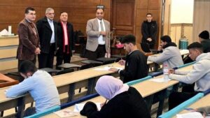 رئيس جامعة بنها الأهلية يتفقد لجان امتحانات الفصل الدراسي الأول (صور)