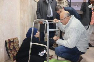 محافظ القليوبية يعقد اللقاء الجماهيري الأسبوعي بمدينة طوخ لحل مشاكل المواطنين (صور)