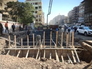 محافظ القليوبية يتابع أعمال انشاء 3 كباري مشاة بمحور الفريق العصار