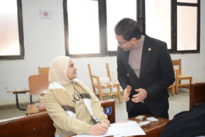 رئيس جامعة بنها يواصل تفقد امتحانات الفصل الدراسي الأول بعدد من كليات الجامعة (صور)