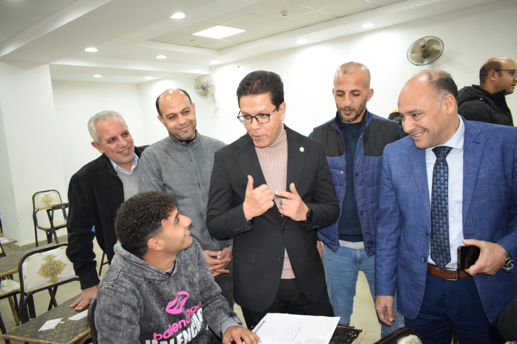 رئيس جامعة بنها يواصل تفقد امتحانات الفصل الدراسي الأول بعدد من كليات الجامعة (صور)