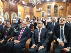 محافظ القليوبية يؤكد على الوحدة الوطنية خلال مشاركته في قداس عيد الميلاد ببنها