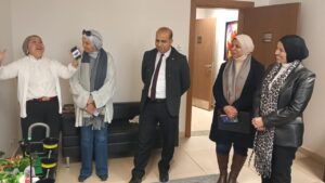 مصطفى عبدالحميد فرج يهنئ الدكتورة ياسمين فؤاد وزيرة البيئة بالعام الجديد...بمنتجات صديقة للبيئة من صنع الطلاب