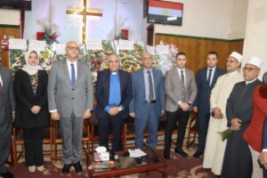 محافظ القليوبية يقدم التهاني للاخوة الاقباط بمناسبة عيد الميلاد المجيد (صور)