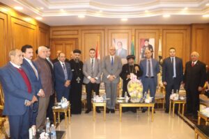 محافظ القليوبية يقدم التهاني للاخوة الاقباط بمناسبة عيد الميلاد المجيد (صور)