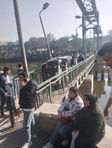 انقلاب سيارة أعلى معدية عثمان بشبرا الخيمة