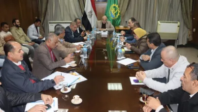 محافظ القليوبيه يعقد اجتماعا بمسؤولي شركة المقاولون العرب لتنفيذ خطه الرصف بشبرا الخيمة محافظ القليوبيه يعقد اجتماعا بمسؤولي شركة المقاولون العرب لتنفيذ خطه الرصف بشبرا الخيمة