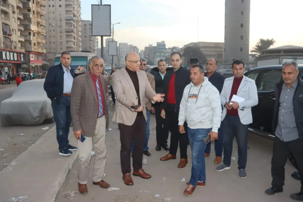 محافظ القليوبية يحيل مدير الإشغالات بحي غرب شبرا الخيمة للتحقيق ونقله إلى مدينة أخرى