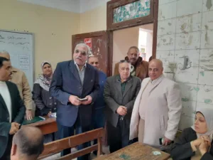 مدير تعليم القليوبية يتابع أعمال تصحيح الشهادة الإعدادية