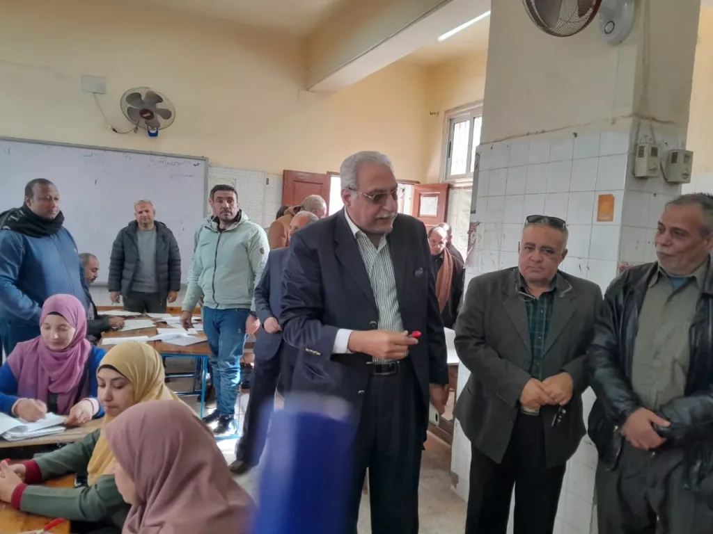 مدير تعليم القليوبية يتابع أعمال تصحيح الشهادة الإعدادية مدير تعليم القليوبية يتابع أعمال تصحيح الشهادة الإعدادية