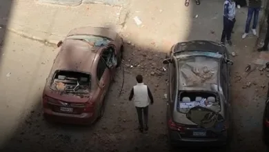 سقوط سور بلكونة ببنها وتتضرر عدد من السيارات