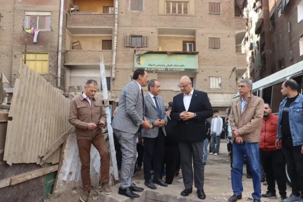 رفع كفاءة الأسواق وتوجيهات بتطوير البنية التحتية.. ماذا حدث في جولة محافظ القليوبية بشبرا الخيمة؟