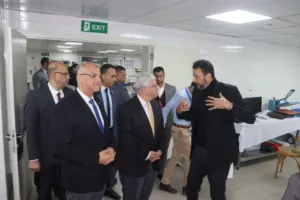 وزير التعليم العالي ومحافظ القليوبية في زيارة تفقدية لمصابي غزة بمستشفى الناس الخيري - صور