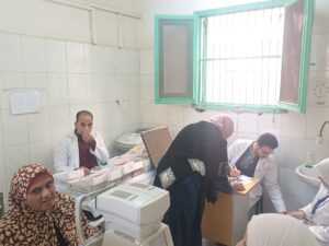 جامعة بنها: الكشف على 364 حالة في قافلة طبية بقرية سندوة بالخانكة (صور)