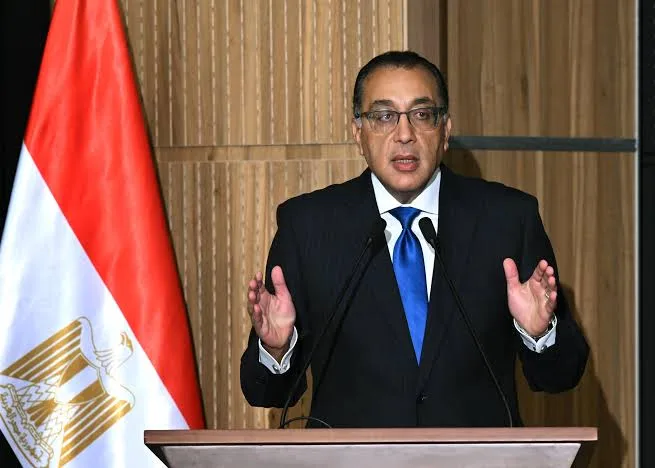 رئيس الوزراء: عدِّينا الفترة الأصعب" وحان الوقت أن نفكر في مرحلة انطلاق الدولة المصرية