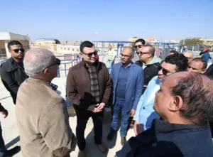 وزير الإسكان ومحافظ القليوبية يتابعان سير عمل منظومة مياه الشرب والصرف الصحي ومشروعات "حياة كريمة"