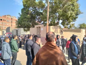 أهالي بنها يشيعون جثمان الشاب محمود ضحية لقمة العيش بالسعودية - صور