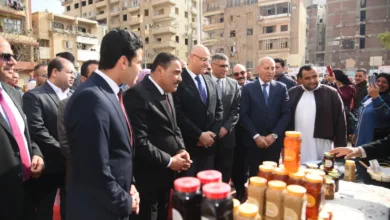 محافظو الجيزة والقاهرة ومطروح والقليوبية يفتتحون معرض منتجات تراثية