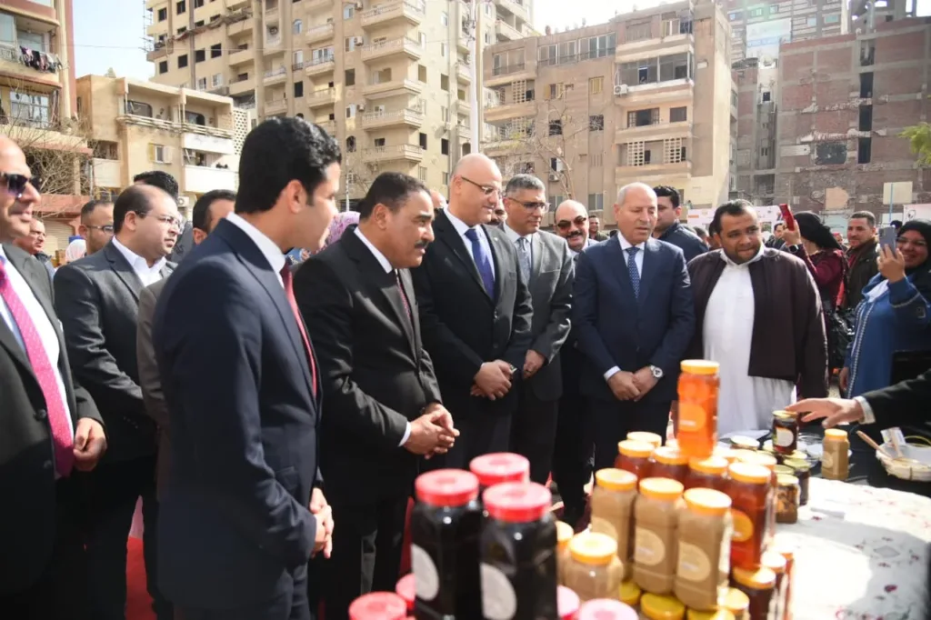 محافظو الجيزة والقاهرة ومطروح والقليوبية يفتتحون معرض منتجات تراثية محافظو الجيزة والقاهرة ومطروح والقليوبية يفتتحون معرض منتجات تراثية