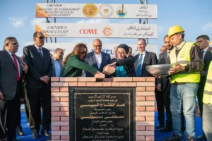 وزيرتا البيئة والتنمية المحلية يضعان حجر الأساس للمحطة الوسيطة بالمرصفة ببنها